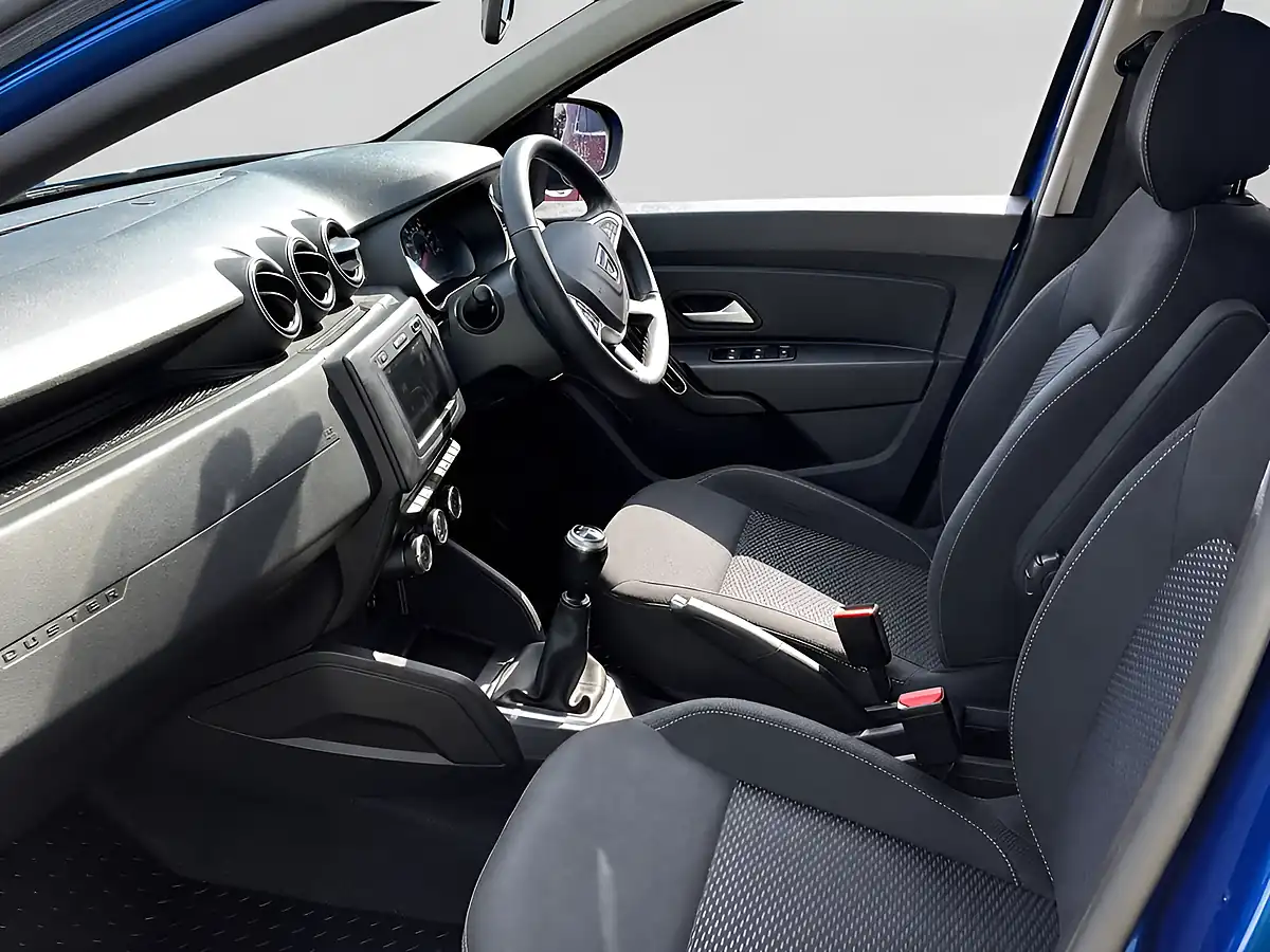 Used 2021 Dacia Duster Comfort Blue - Interior and Exterior details 5