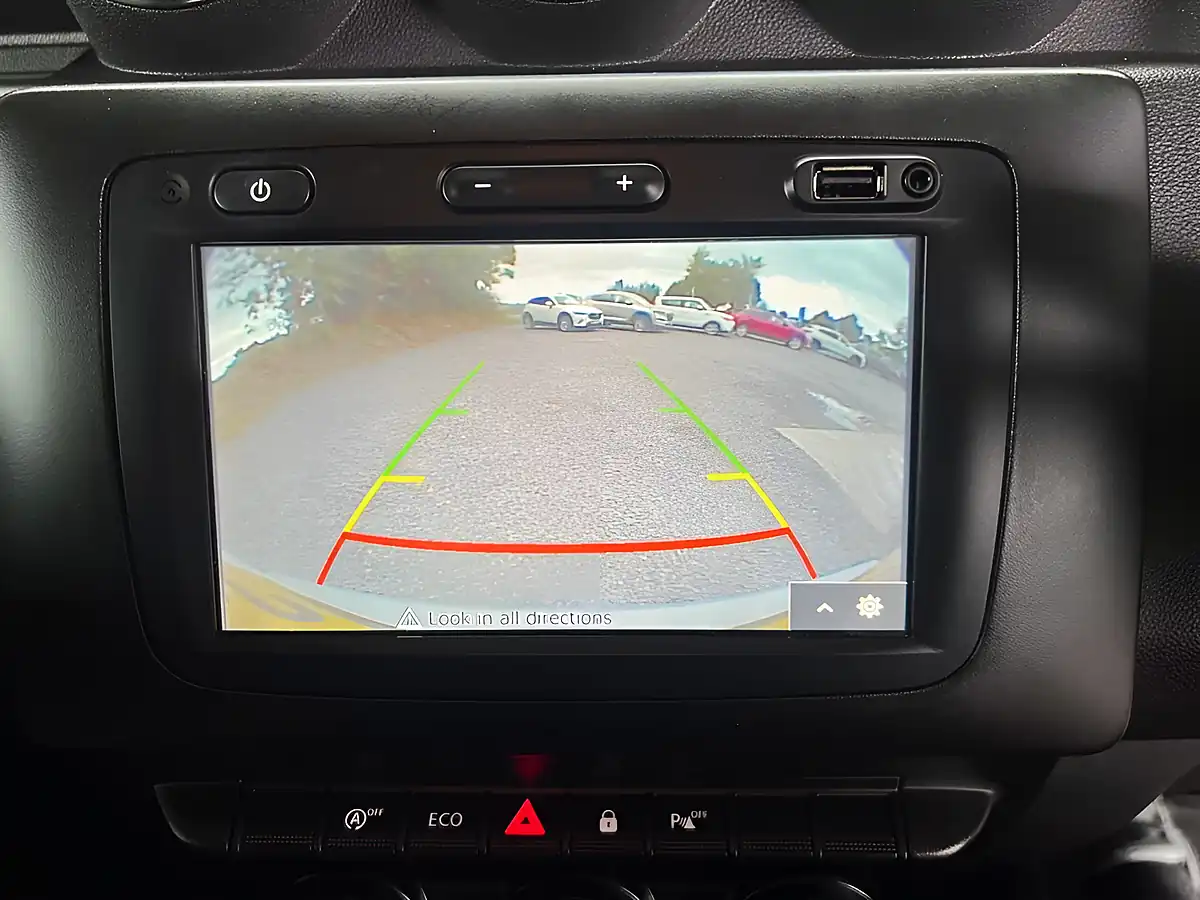 Used 2021 Dacia Duster Comfort Glacier White - Interior and Exterior details 13