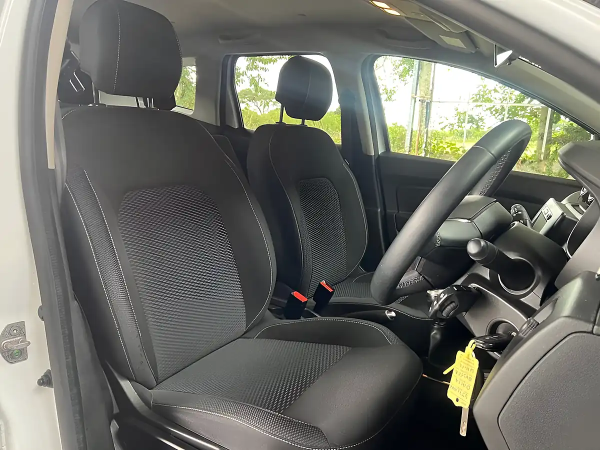 Used 2021 Dacia Duster Comfort Glacier White - Interior and Exterior details 14