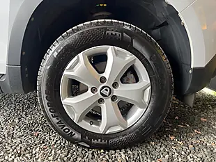 Used 2021 Dacia Duster Comfort Glacier White - Interior and Exterior details 16