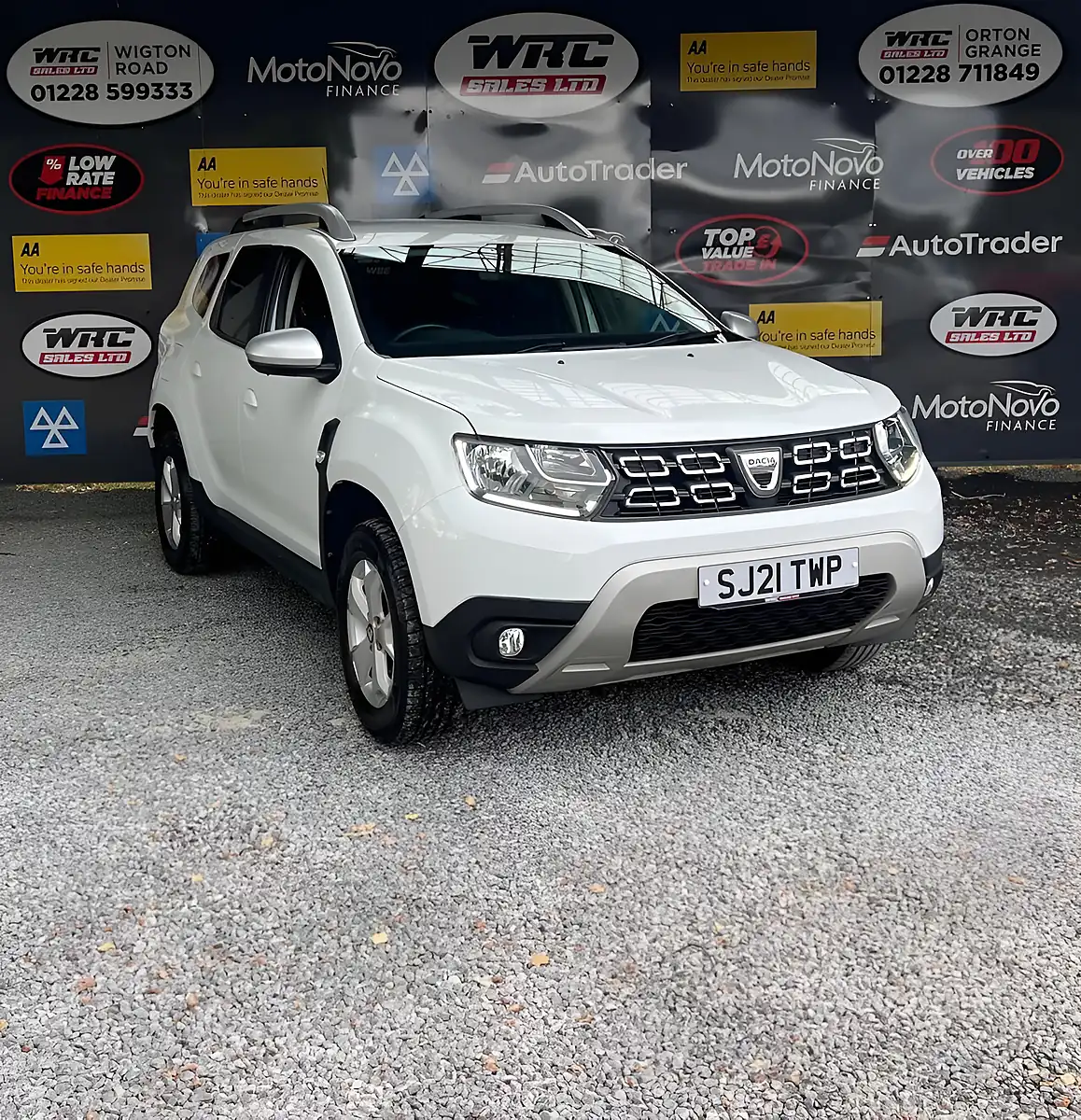 Used 2021 Dacia Duster Comfort Glacier White - Interior and Exterior details 4