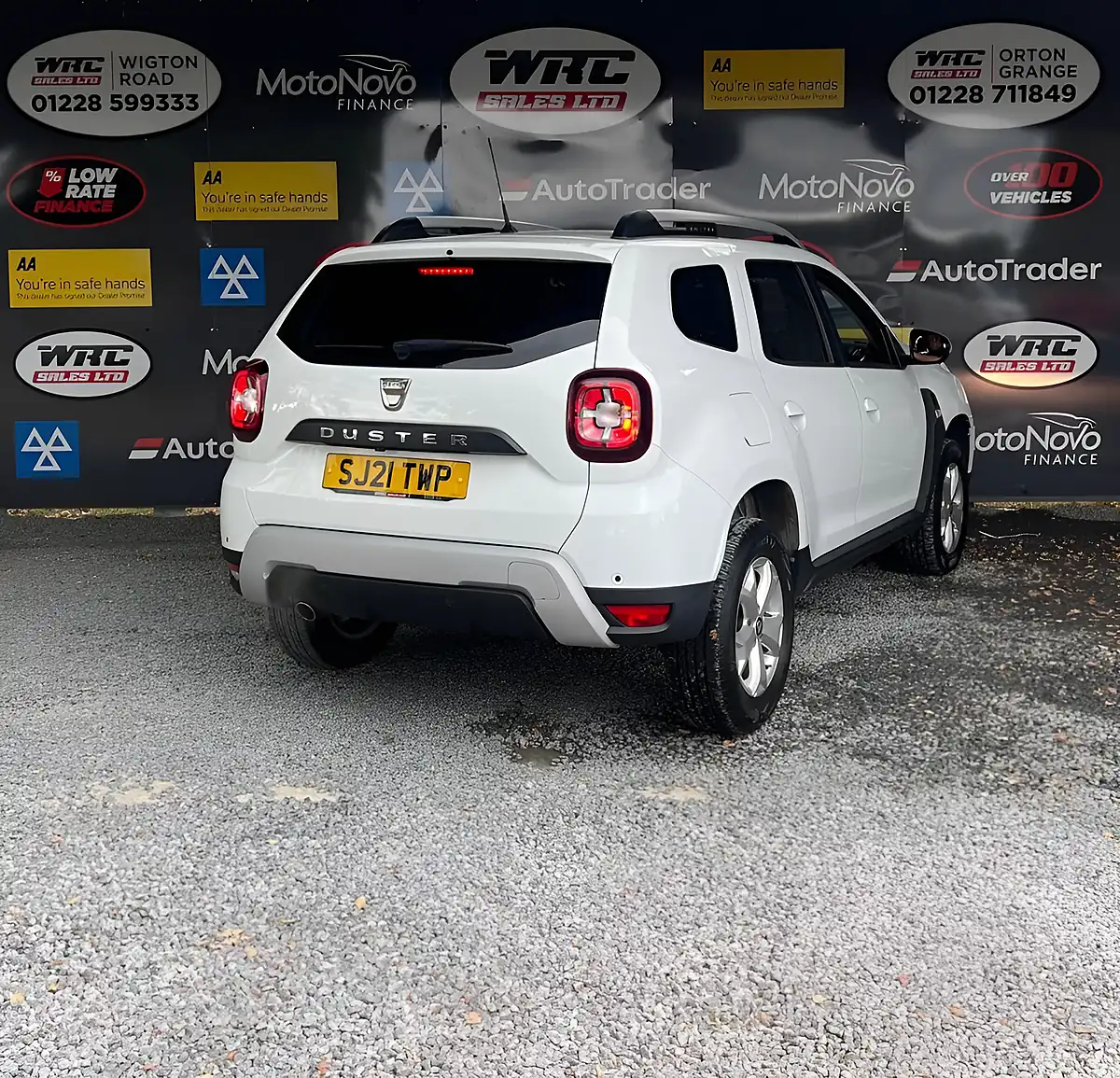 Used 2021 Dacia Duster Comfort Glacier White - Interior and Exterior details 6