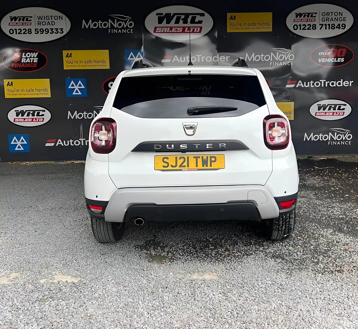 Used 2021 Dacia Duster Comfort Glacier White - Interior and Exterior details 7