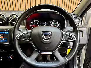 Used 2021 Dacia Duster Comfort Glacier White - Interior and Exterior details 12