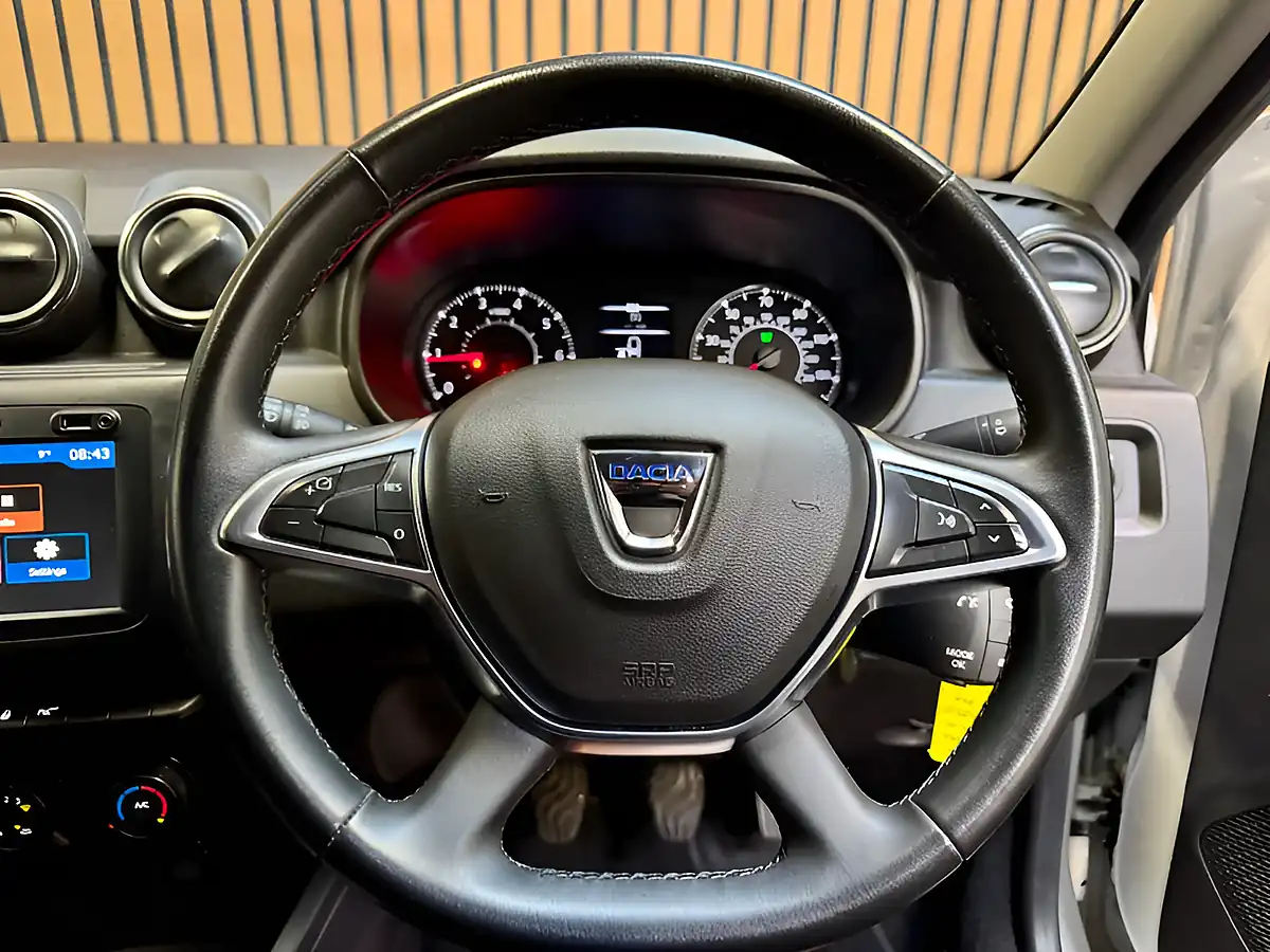 Used 2021 Dacia Duster Comfort Glacier White - Interior and Exterior details 12
