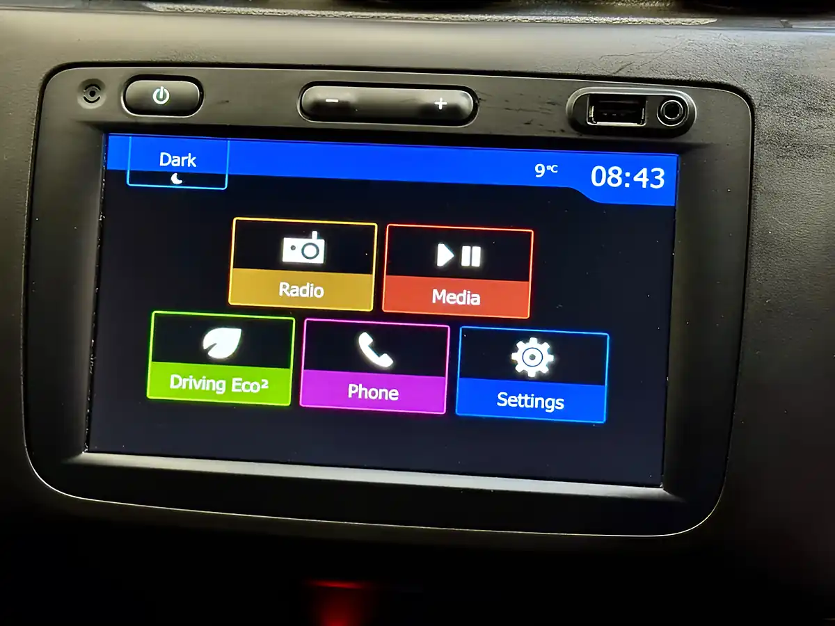 Used 2021 Dacia Duster Comfort Glacier White - Interior and Exterior details 13