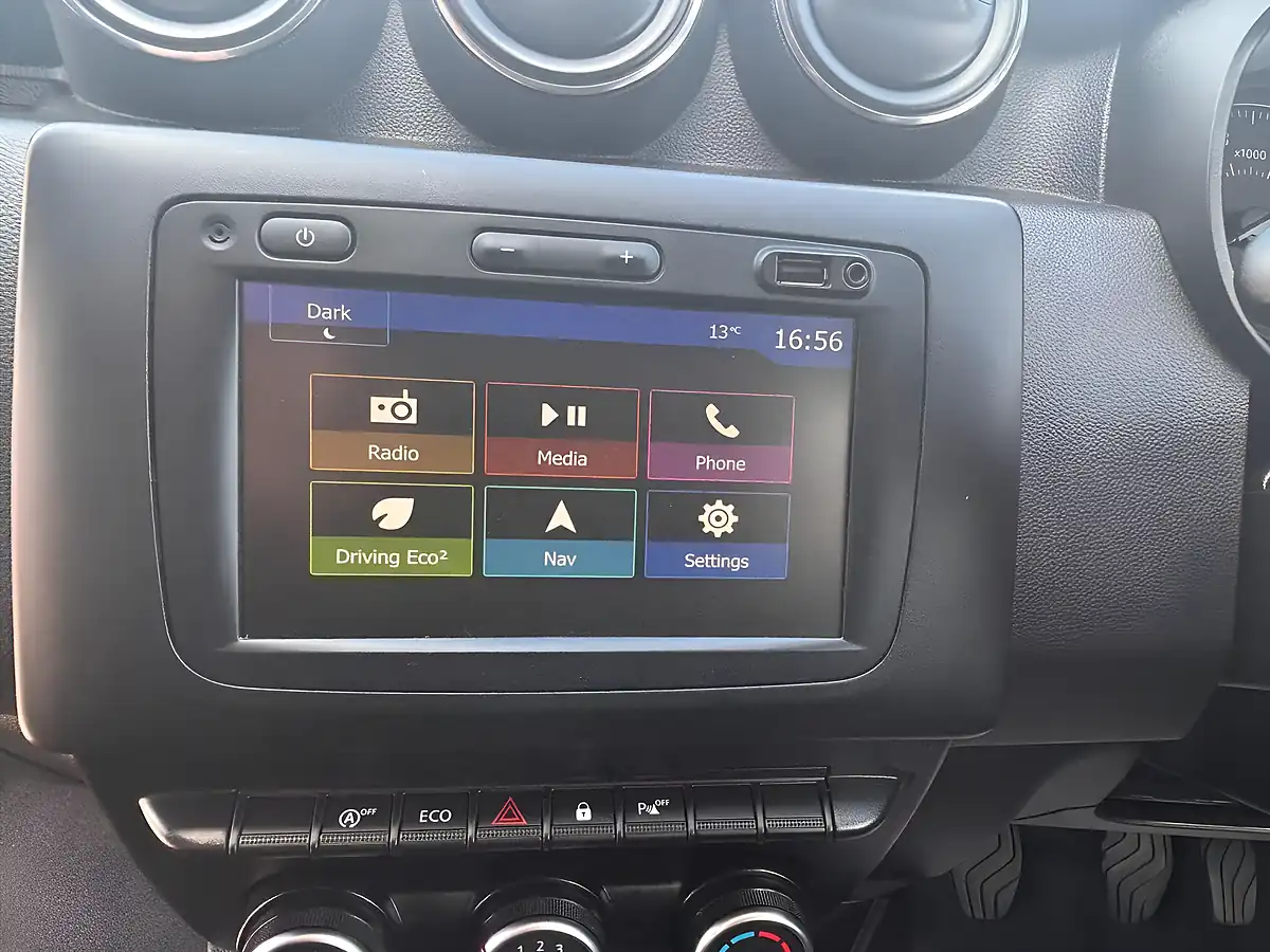Used 2021 Dacia Duster Comfort Orange - Interior and Exterior details 11