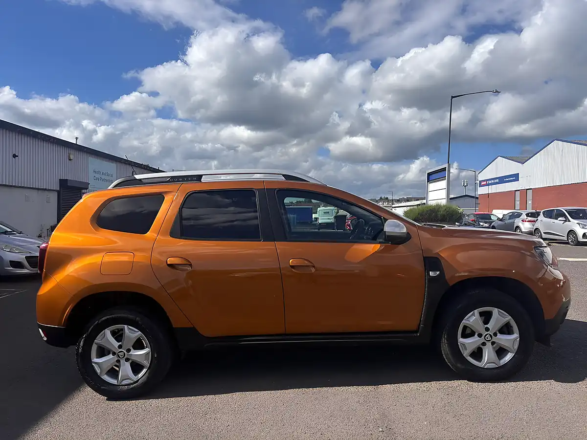 Used 2021 Dacia Duster Comfort Orange - Interior and Exterior details 2