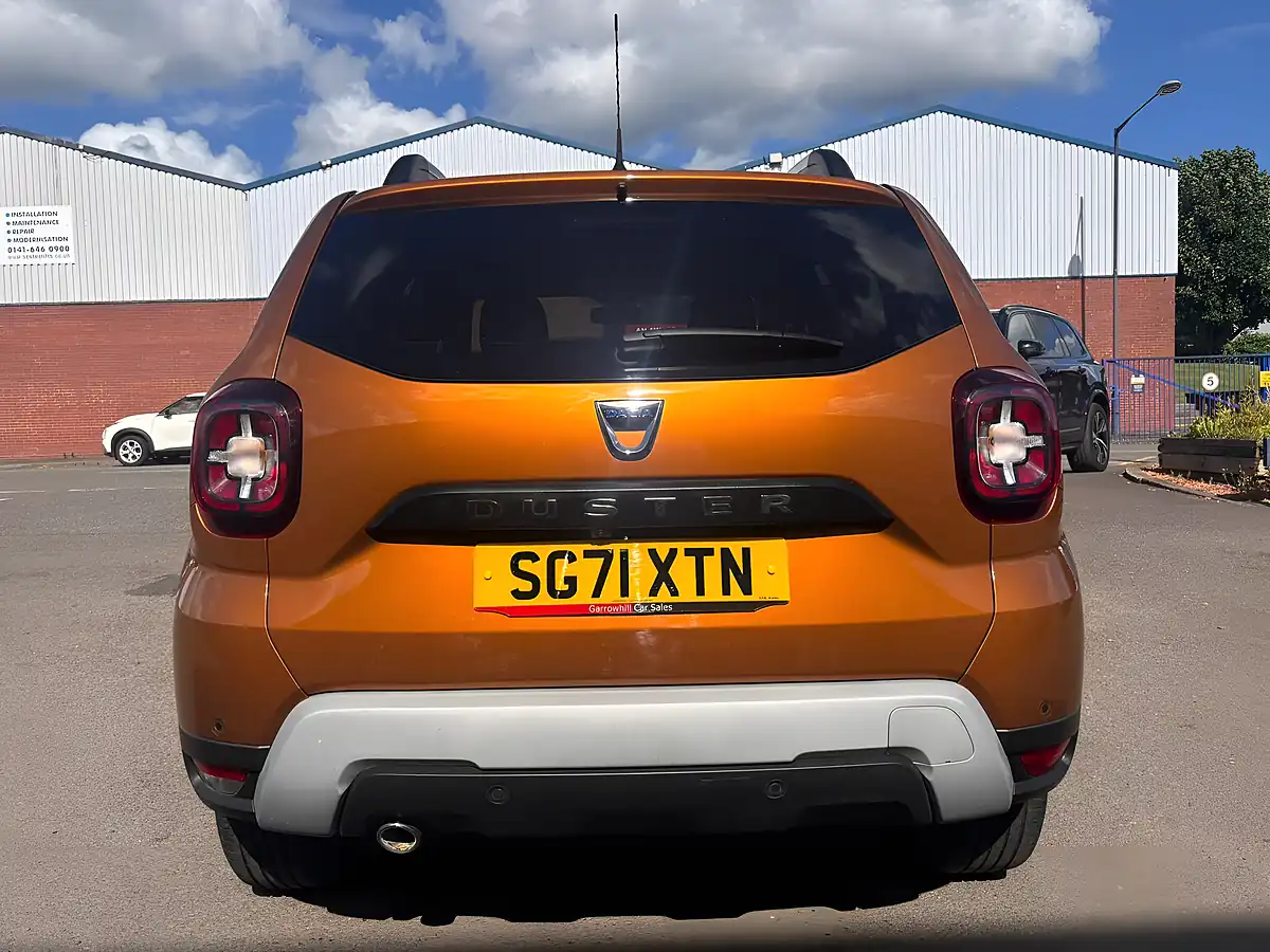 Used 2021 Dacia Duster Comfort Orange - Interior and Exterior details 5
