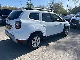 Used 2021 Dacia Duster Comfort White - Interior and Exterior details 3