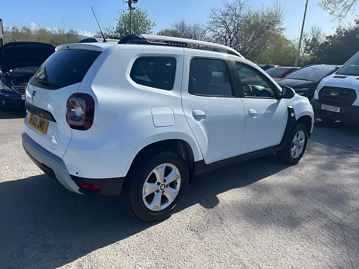 Used 2021 Dacia Duster Comfort White - Interior and Exterior details 3