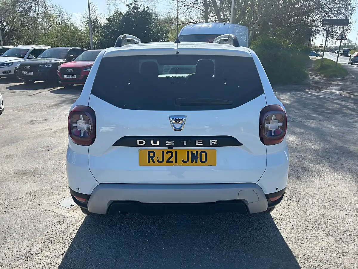 Used 2021 Dacia Duster Comfort White - Interior and Exterior details 4