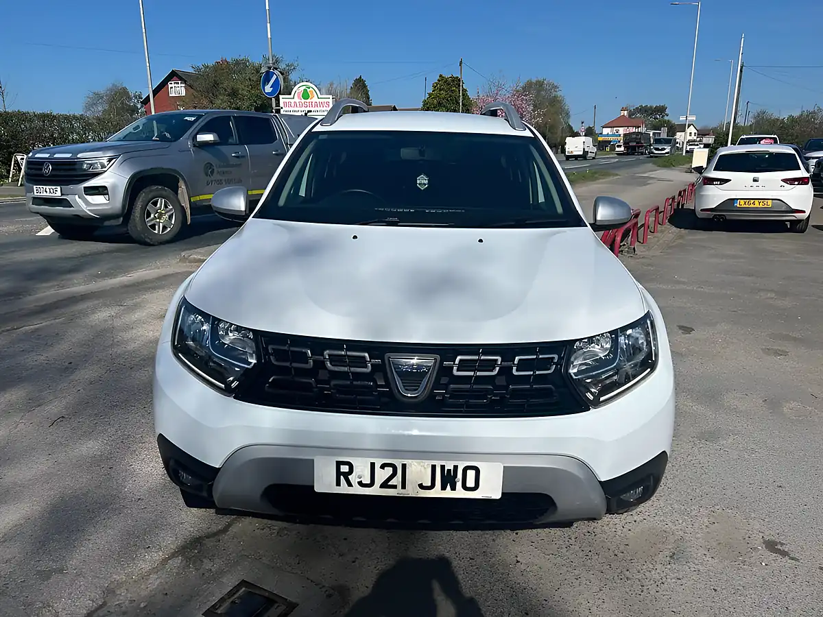 Used 2021 Dacia Duster Comfort White - Interior and Exterior details 5