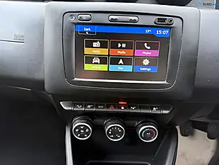 Used 2021 Dacia Duster Comfort White - Interior and Exterior details 10