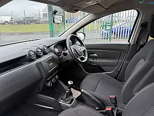 Used 2021 Dacia Duster Comfort White - Interior and Exterior details 5