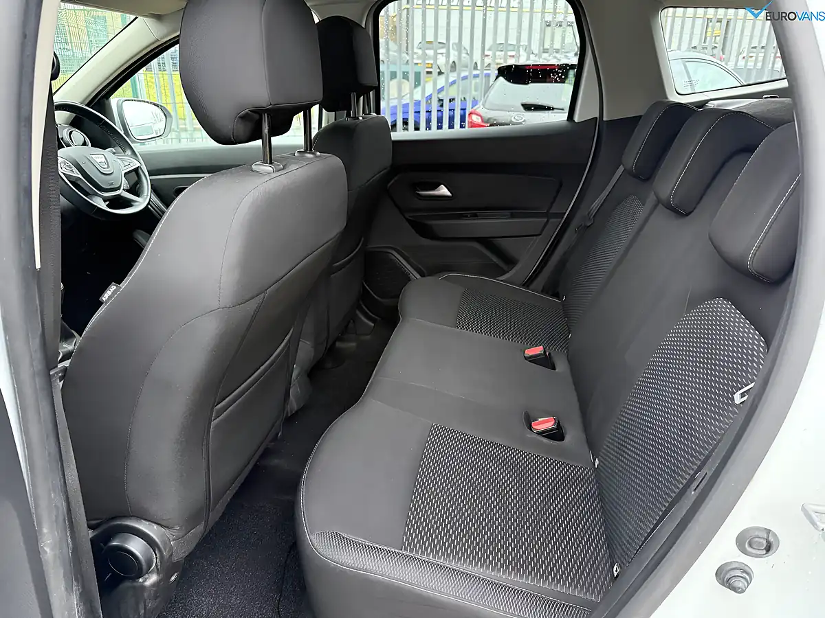 Used 2021 Dacia Duster Comfort White - Interior and Exterior details 6