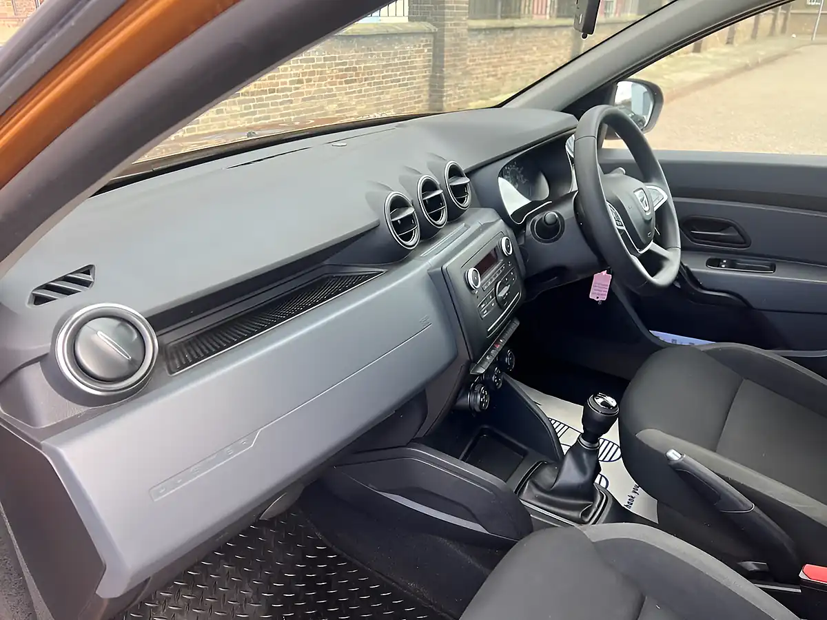 Used 2021 Dacia Duster Essential Orange - Interior and Exterior details 10
