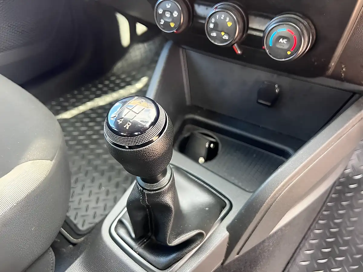 Used 2021 Dacia Duster Essential Orange - Interior and Exterior details 14