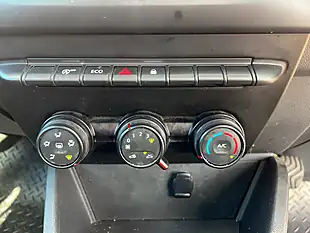 Used 2021 Dacia Duster Essential Orange - Interior and Exterior details 17