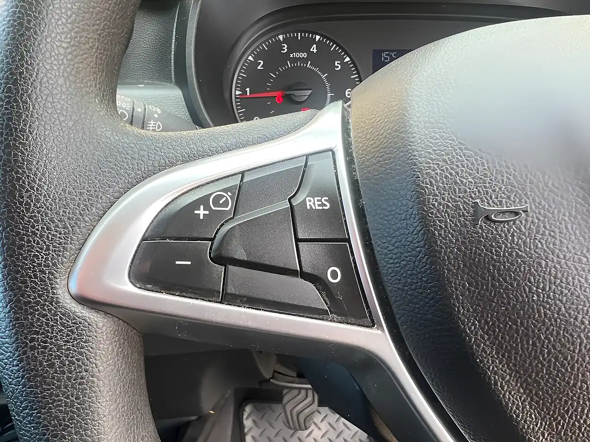 Used 2021 Dacia Duster Essential Orange - Interior and Exterior details 18