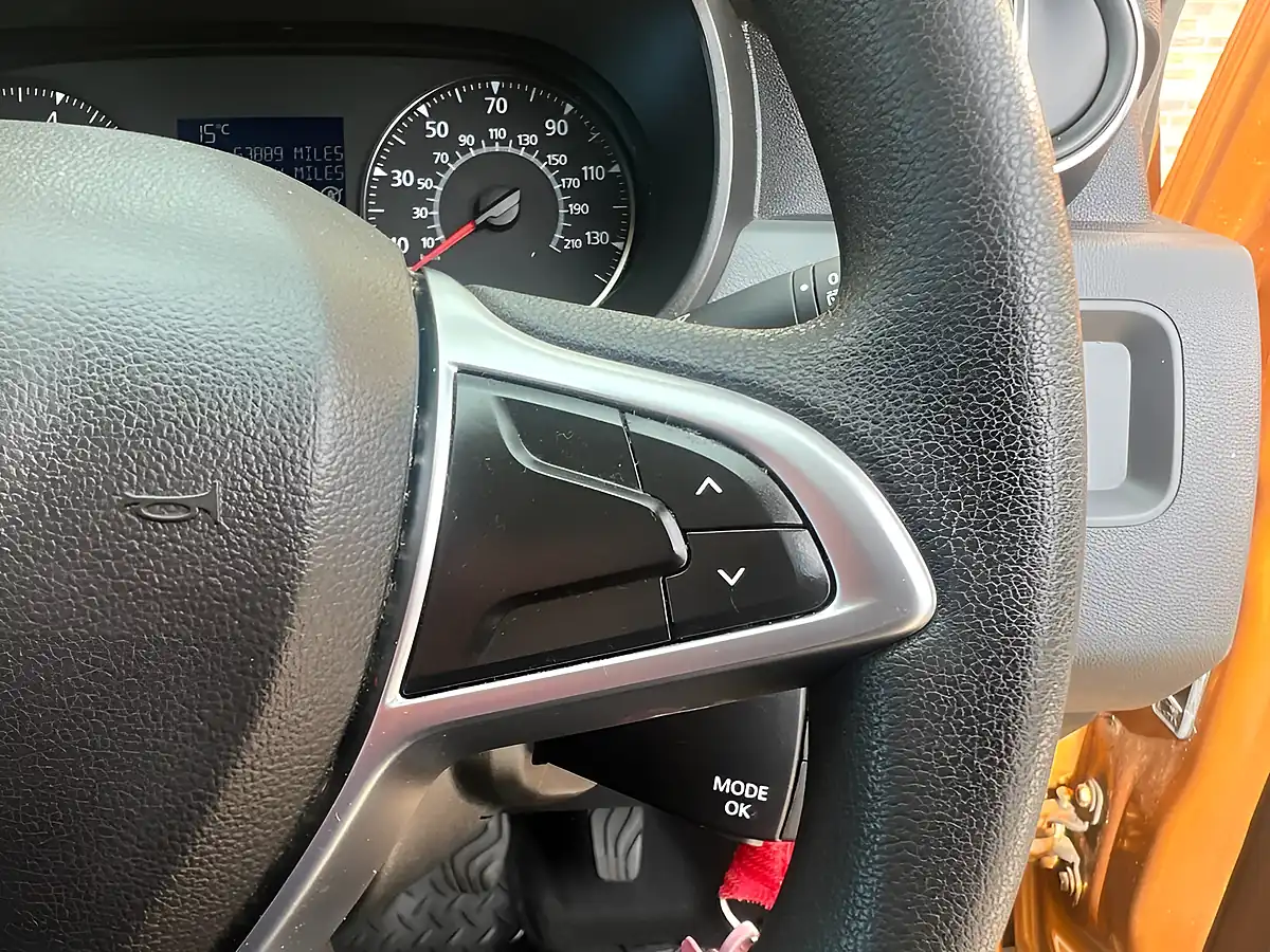 Used 2021 Dacia Duster Essential Orange - Interior and Exterior details 20