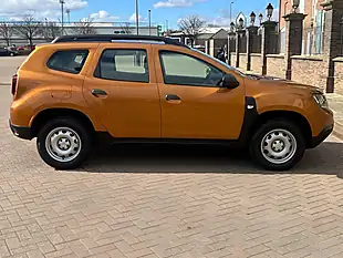 Used 2021 Dacia Duster Essential Orange - Interior and Exterior details 5