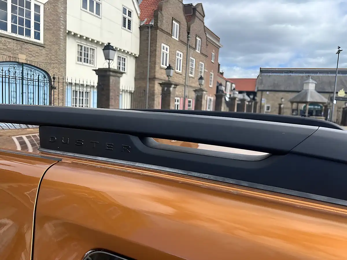 Used 2021 Dacia Duster Essential Orange - Interior and Exterior details 8