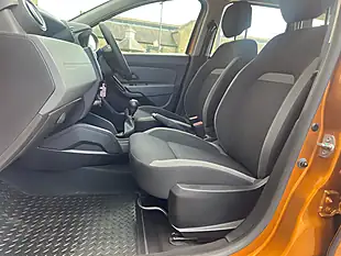 Used 2021 Dacia Duster Essential Orange - Interior and Exterior details 9