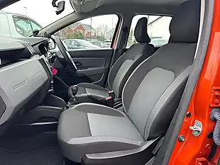 Used 2021 Dacia Duster Essential Orange - Interior and Exterior details 12