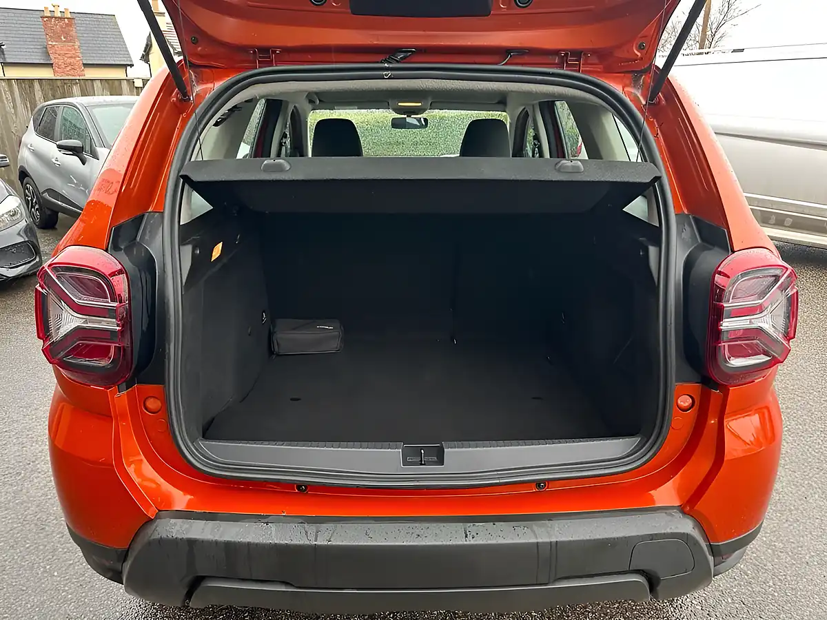 Used 2021 Dacia Duster Essential Orange - Interior and Exterior details 14