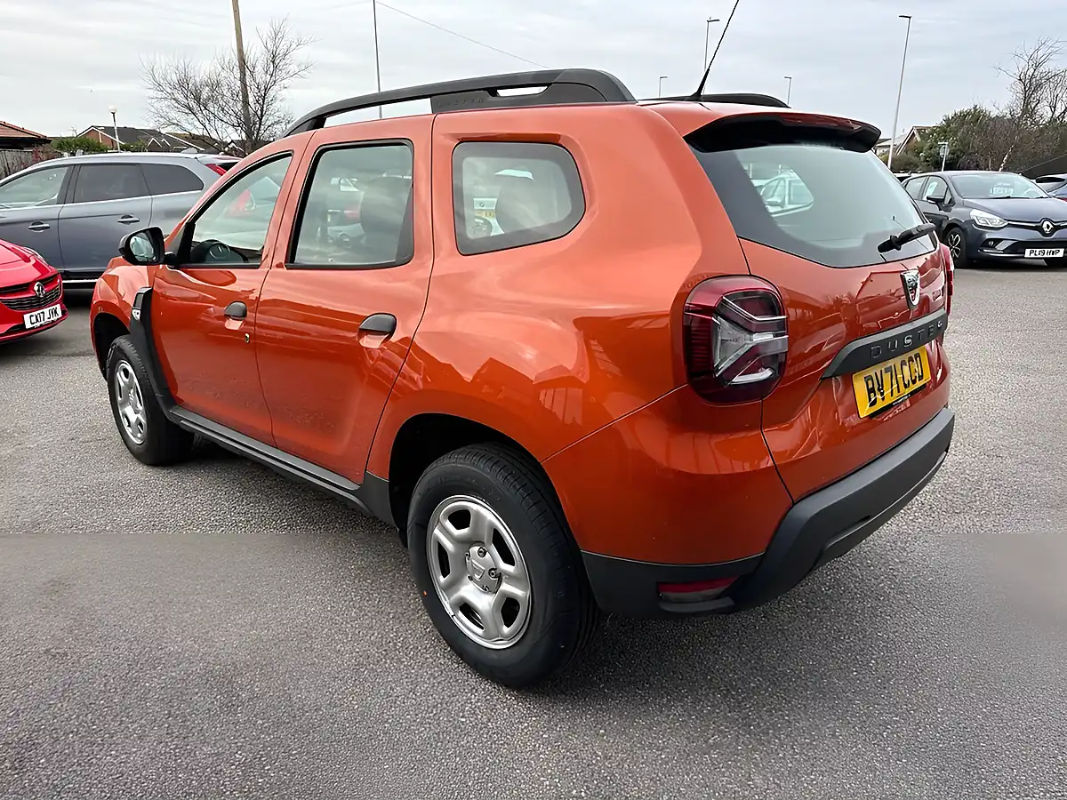 Used 2021 Dacia Duster Essential Orange - Interior and Exterior details 5