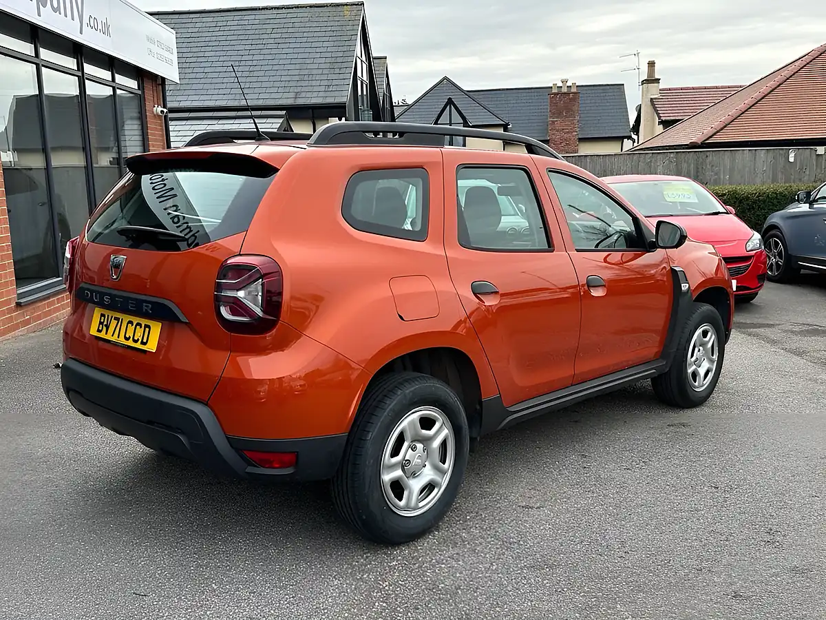 Used 2021 Dacia Duster Essential Orange - Interior and Exterior details 7