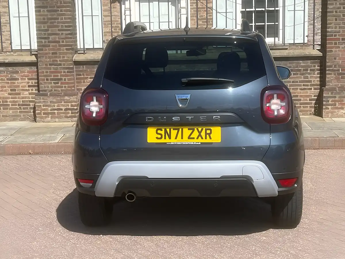Used 2021 Dacia Duster Prestige Grey - Interior and Exterior details 19