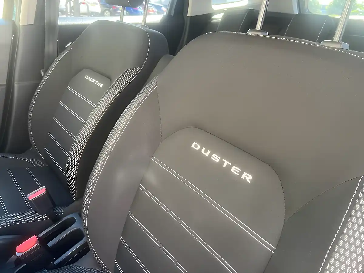 Used 2021 Dacia Duster Prestige Grey - Interior and Exterior details 8