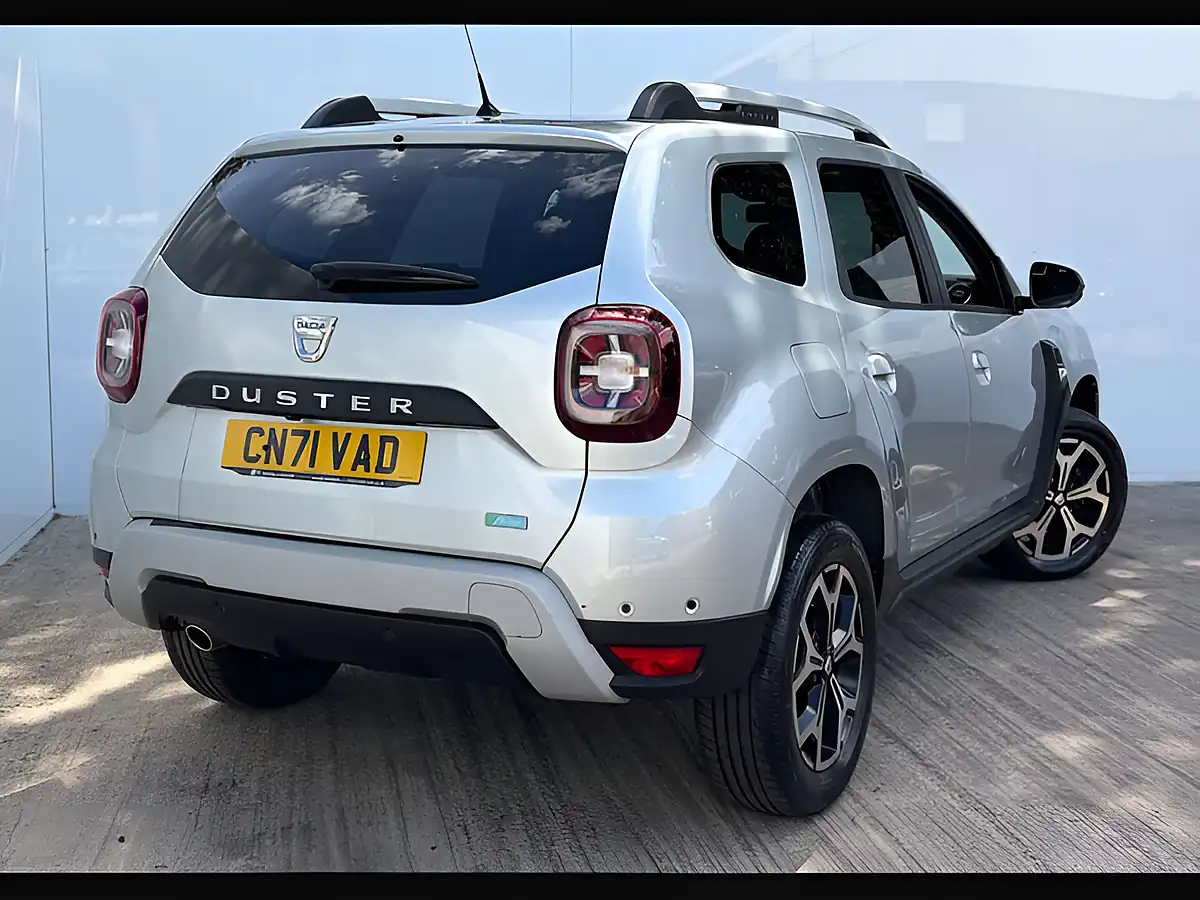 Used 2021 Dacia Duster Prestige Highland Grey - Interior and Exterior details 12