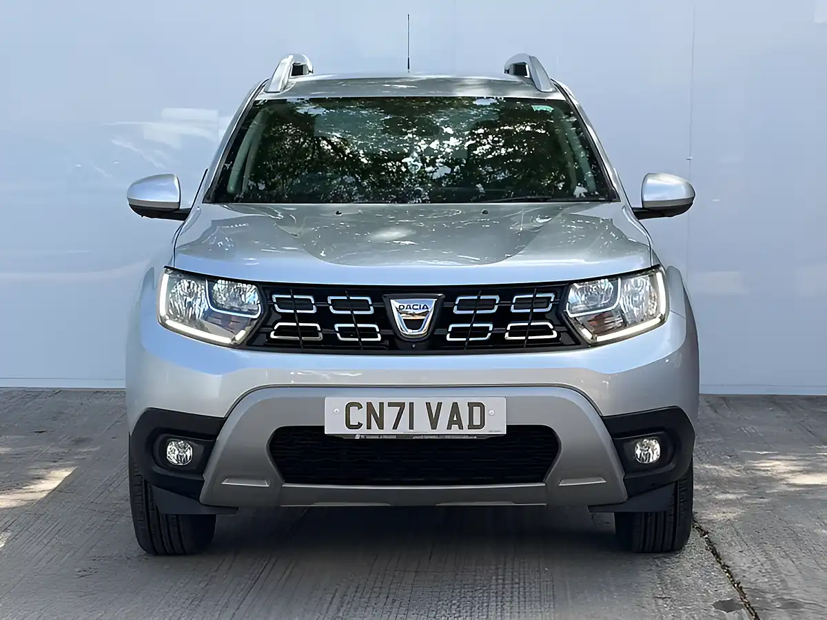 Used 2021 Dacia Duster Prestige Highland Grey - Interior and Exterior details 13