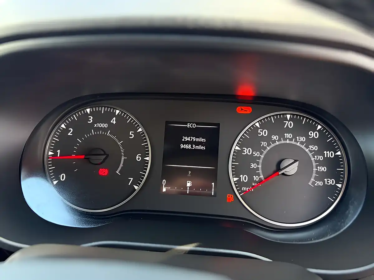 Used 2021 Dacia Duster Prestige Highland Grey - Interior and Exterior details 14
