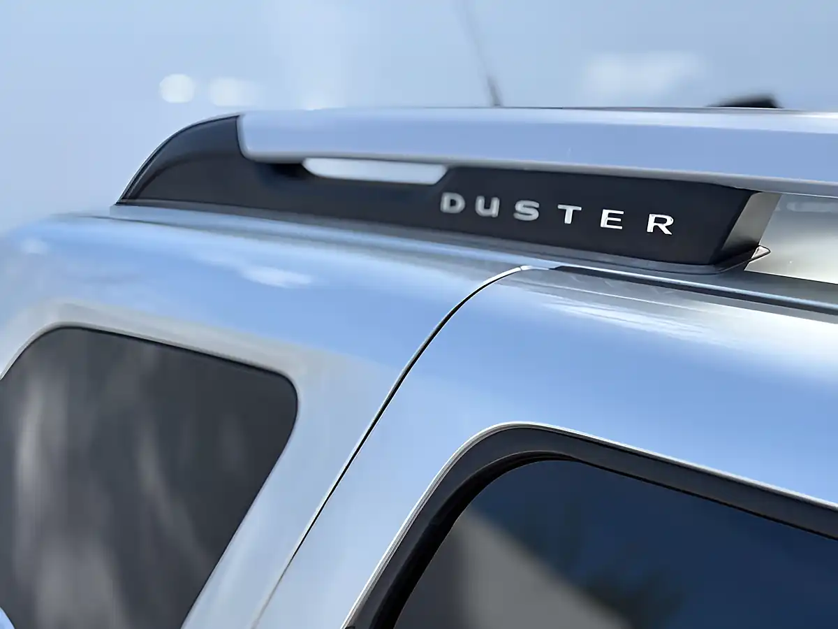Used 2021 Dacia Duster Prestige Highland Grey - Interior and Exterior details 5