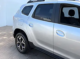 Used 2021 Dacia Duster Prestige Highland Grey - Interior and Exterior details 7