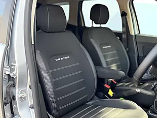 Used 2021 Dacia Duster Prestige Highland Grey - Interior and Exterior details 9