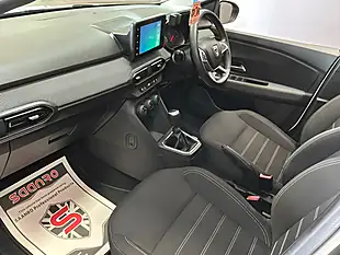 Used 2021 Dacia Sandero Comfort White - Interior and Exterior details 13