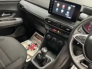 Used 2021 Dacia Sandero Comfort White - Interior and Exterior details 16