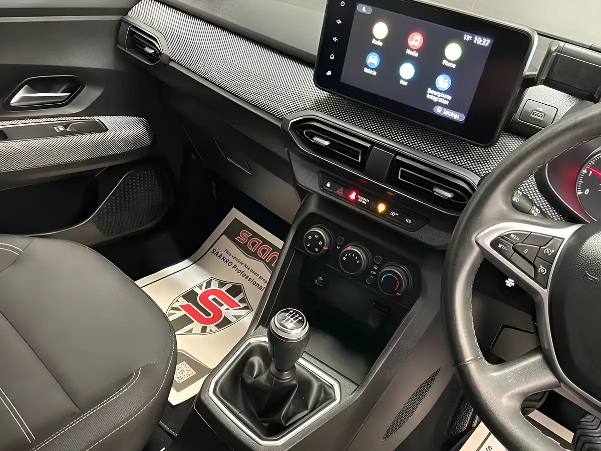Used 2021 Dacia Sandero Comfort White - Interior and Exterior details 16