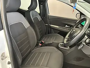 Used 2021 Dacia Sandero Comfort White - Interior and Exterior details 9