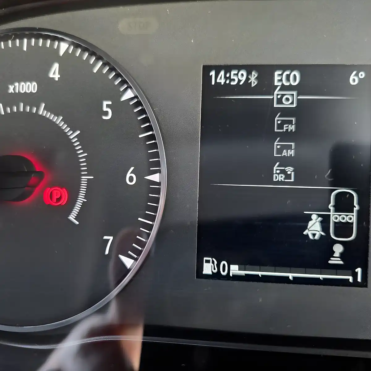 Used 2021 Dacia Sandero Essential Azure Blue Metallic - Interior and Exterior details 19