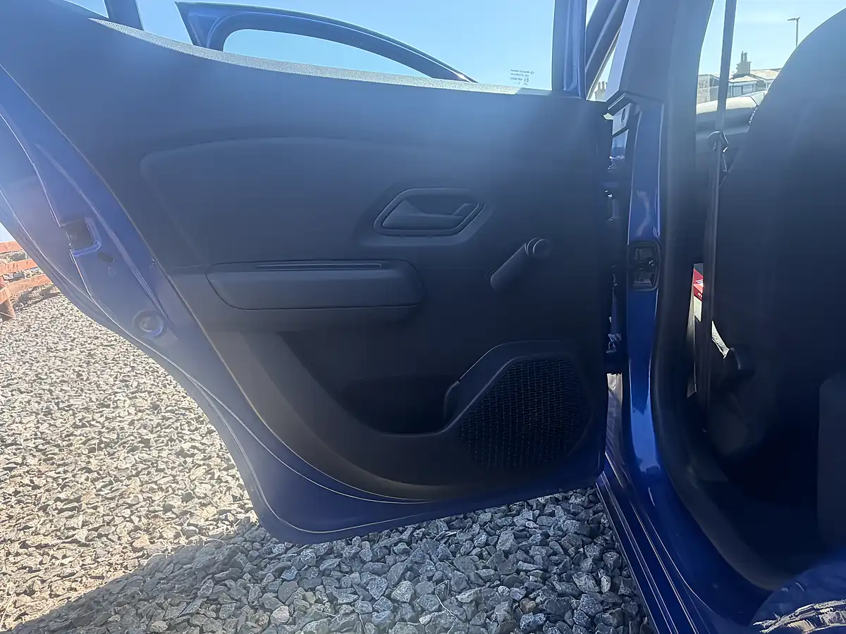 Used 2021 Dacia Sandero Essential Blue - Interior and Exterior details 15