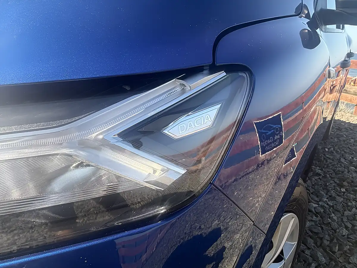 Used 2021 Dacia Sandero Essential Blue - Interior and Exterior details 9