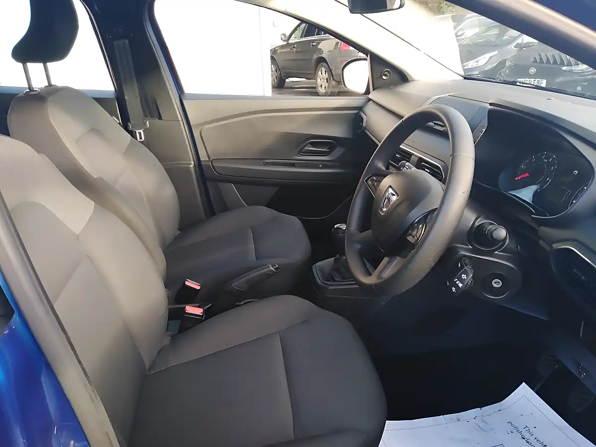 Used 2021 Dacia Sandero Essential Blue - Interior and Exterior details 10