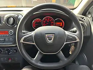 Used 2021 Dacia Sandero Essential Grey - Interior and Exterior details 6