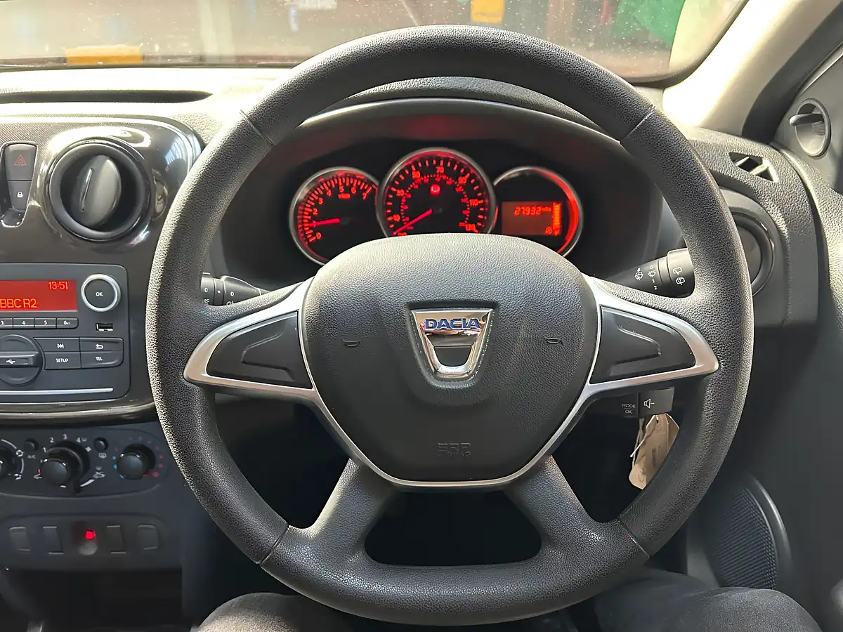 Used 2021 Dacia Sandero Essential Grey - Interior and Exterior details 6